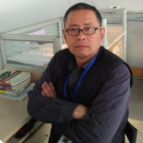 汽修专业首席讲师 实训课主讲：岳忠